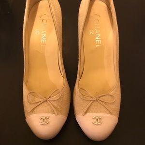 Chanel authentic gorgeous heels.
